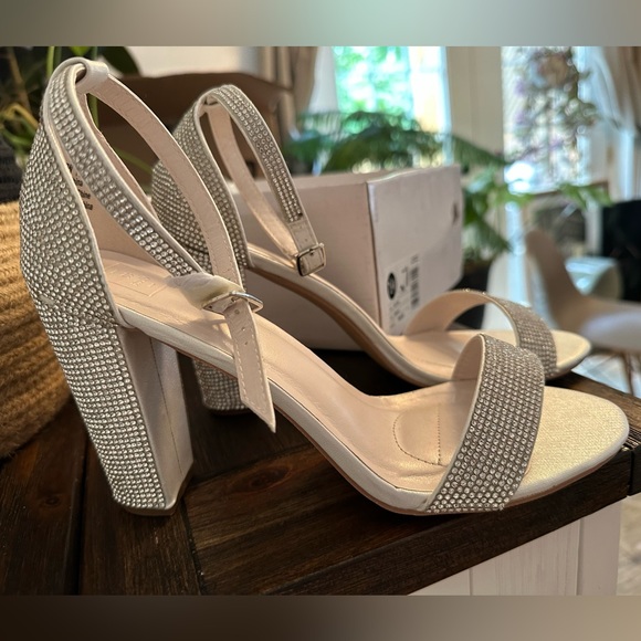 David’s Bridal Bedazzled Heels - Picture 1 of 6